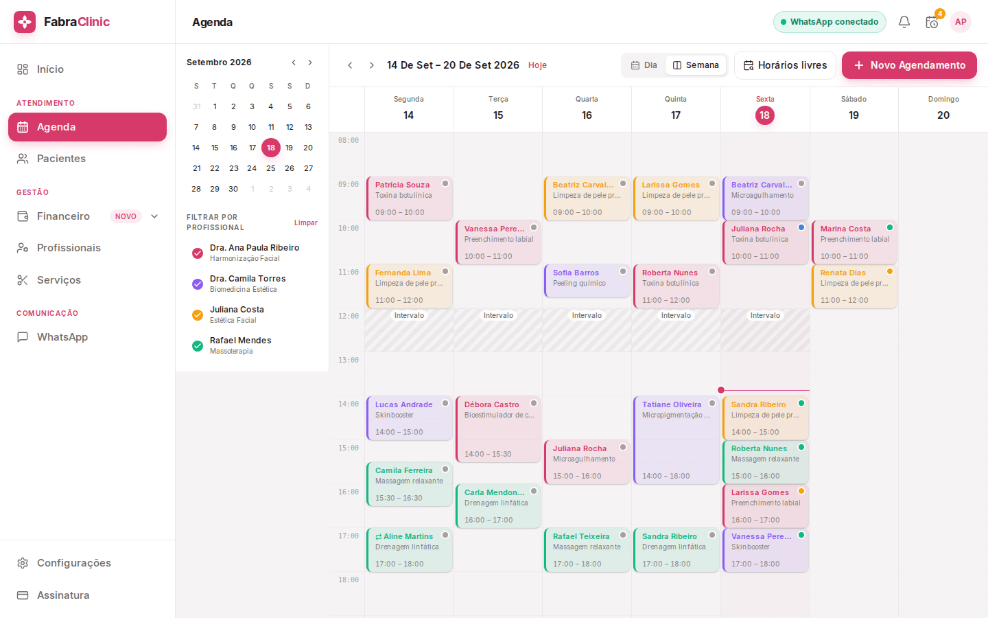 Agenda do FabraClinic com a visão semanal e atendimentos por profissional
